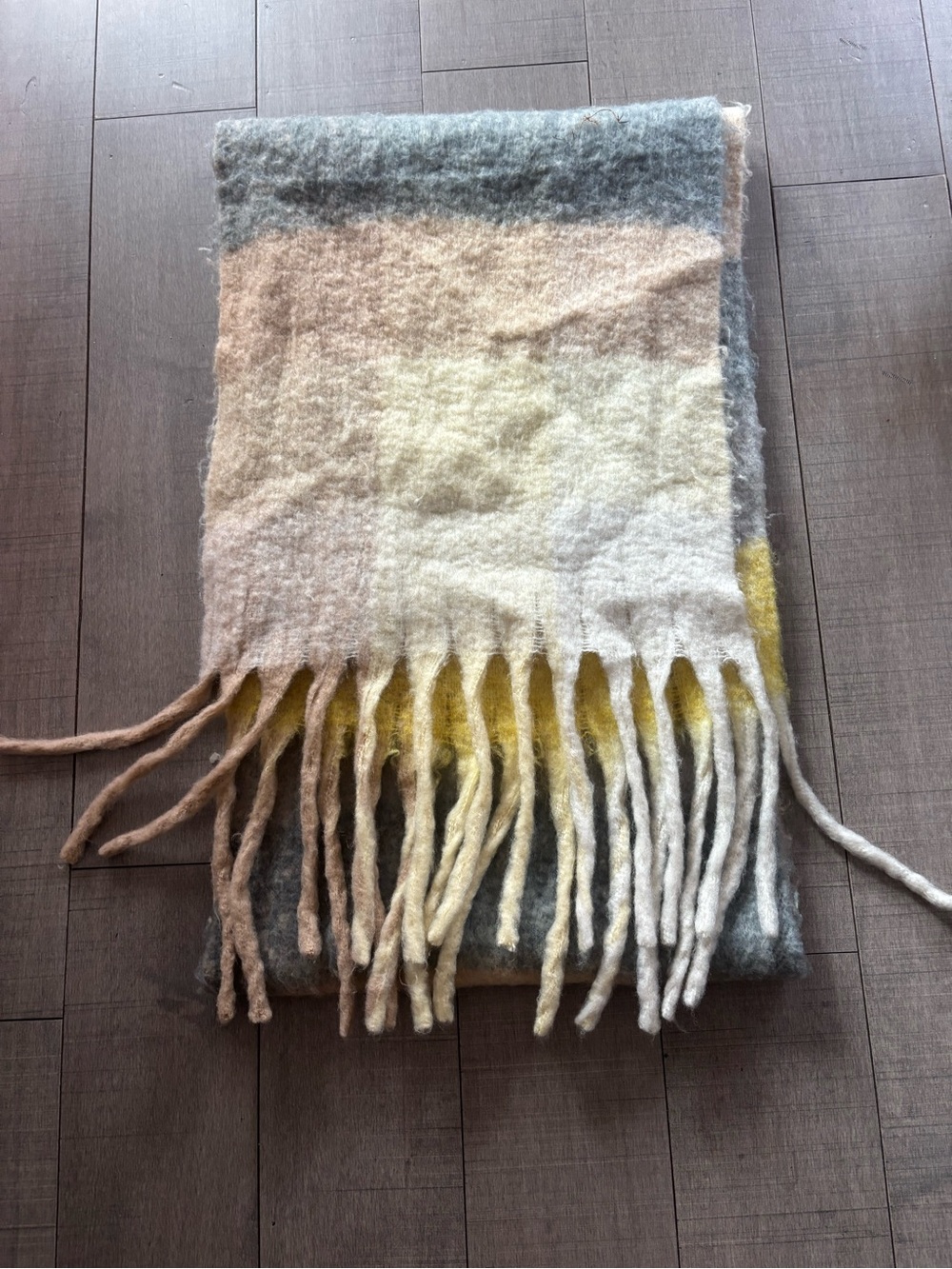 ♠️5/$25♠️Thick Knit Multi-Color Fringe Scarf